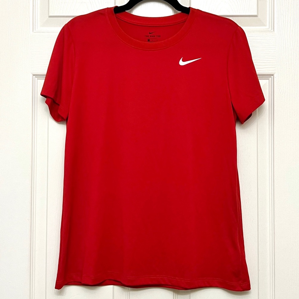 Women’s Nike Dri-Fit Red Shirt Size L